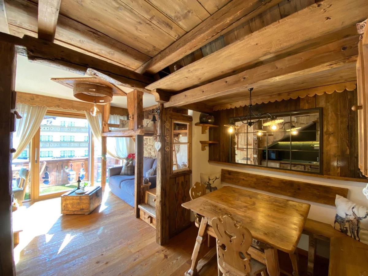 Calore Di Una Casa Di Montagna Campitello di Fassa Kültér fotó