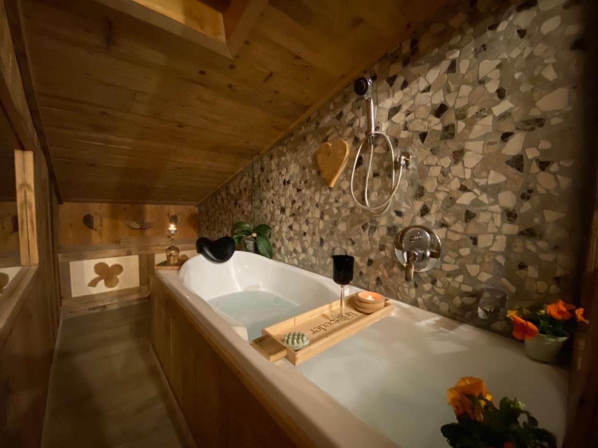 Calore Di Una Casa Di Montagna Campitello di Fassa Kültér fotó